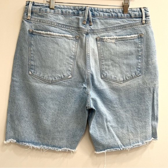 Good American long length denim cut off shorts light wash 9” inseam size 12 - Picture 2 of 8